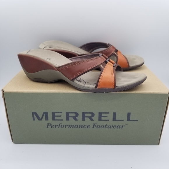 Merrell Shoes - Merrell Dewberry Women's Brown Sandals size 9